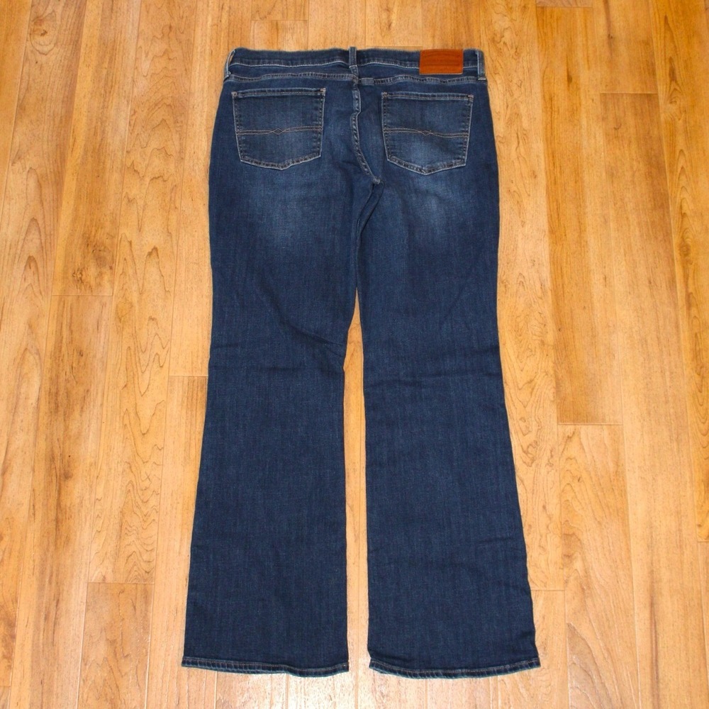Lucky Brand Sweet Mid Rise Boot Jeans Women 14/32 R Blue Bootcut - Picture 3 of 8